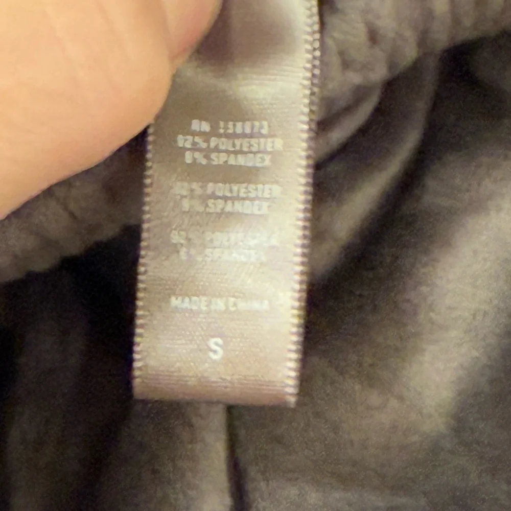 SKIMS Velour Fleece Track Joggers, Size Small, Amethyst - Picture 9 of 12